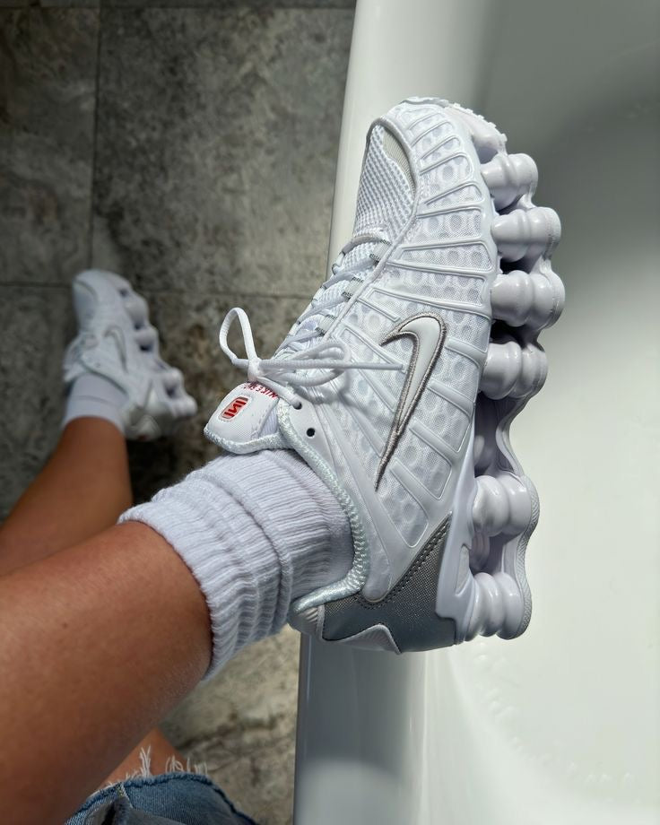 NIKE SHOX TL