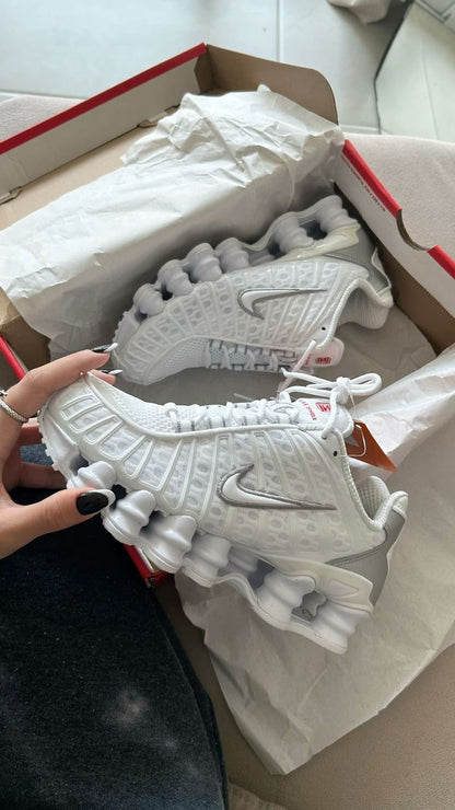 NIKE SHOX TL