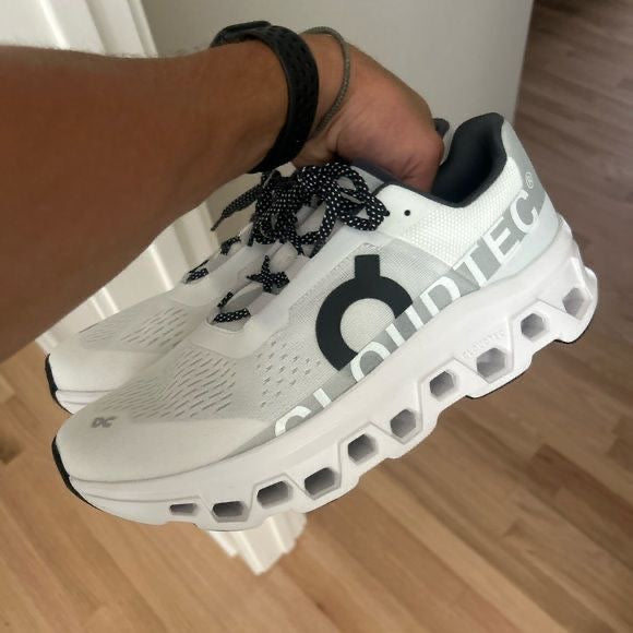 ON CLOUDMONSTER