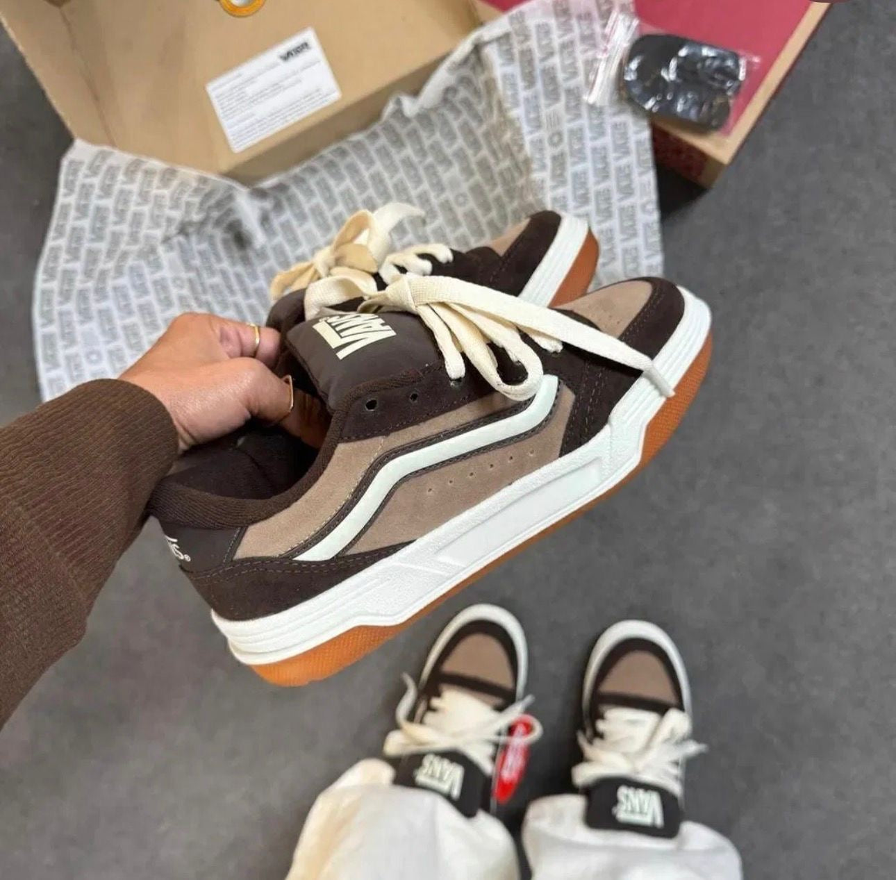 VANS HYLANE